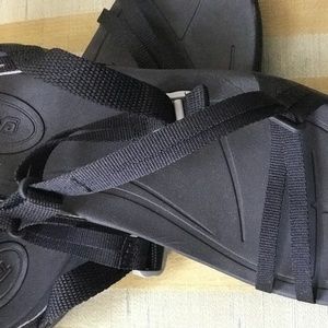 Teva Sirra, Women's 8